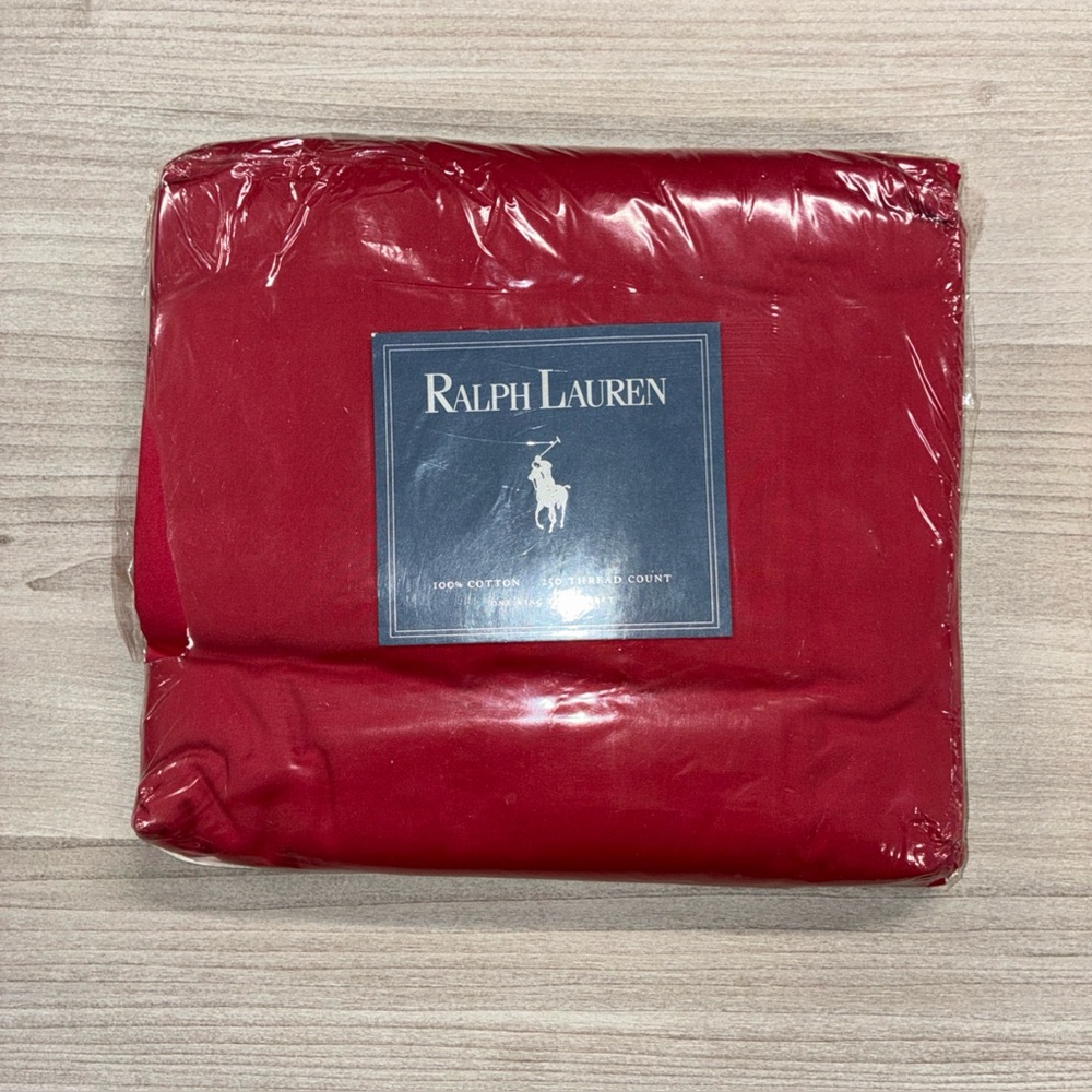 Brand New Ralph Lauren King Flat Sheet in Solid Barn Red 250 Thread Count Cotton